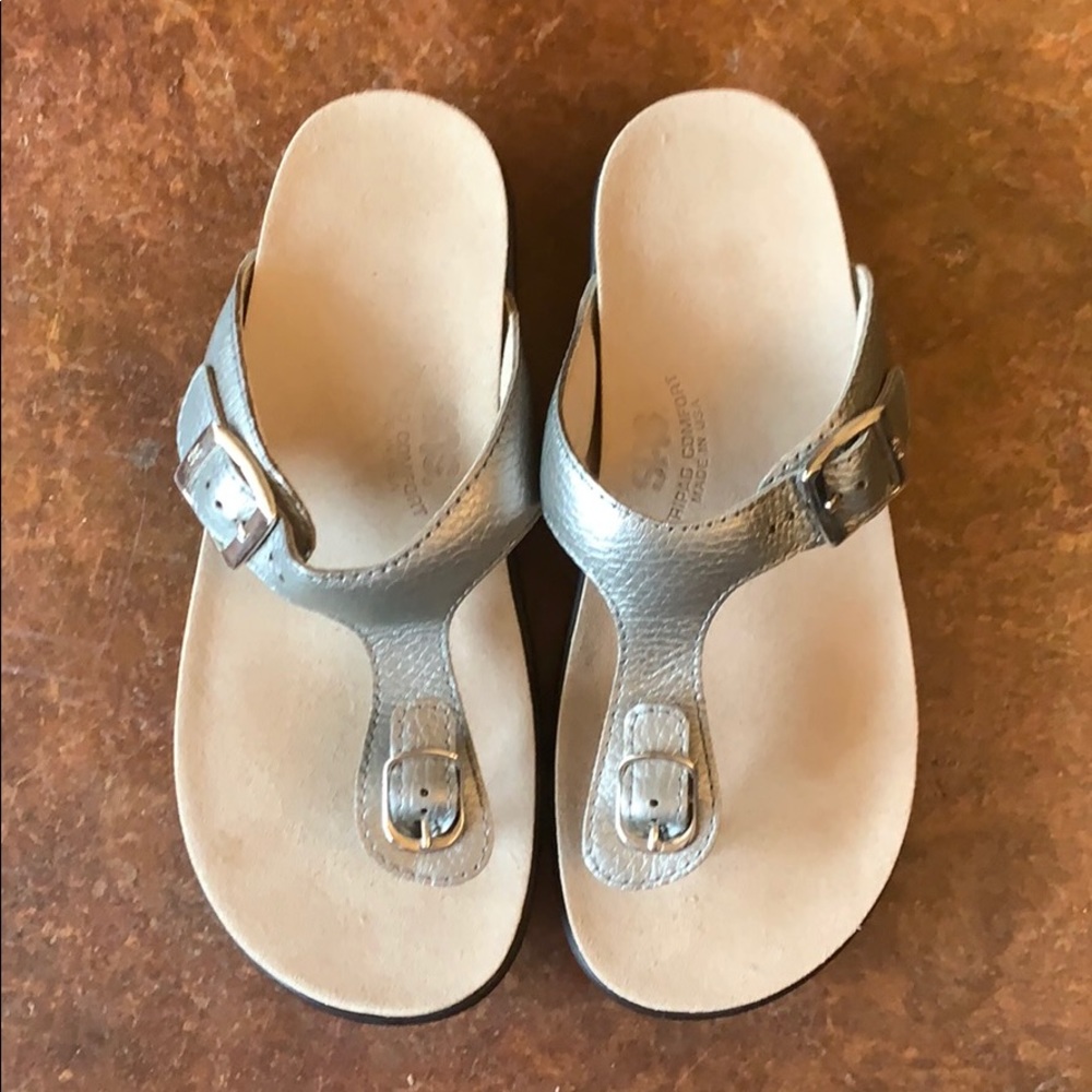SAS flip flops
